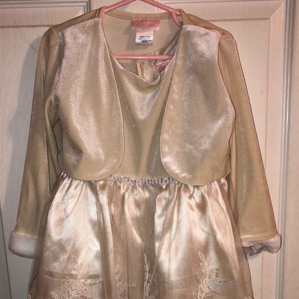 Girls dress